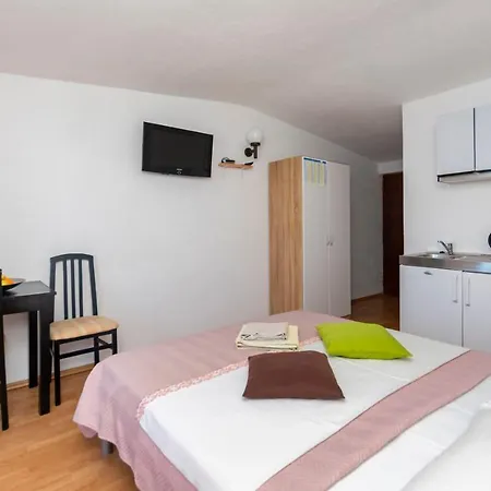 Apartament Luka *